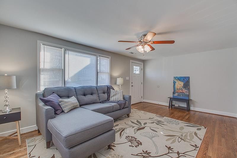 2nd image of 1013 Granada Ct