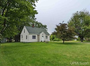 422 Corning St, Marquette, MI 49855