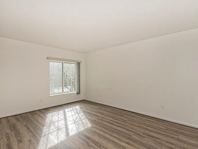 26101 Village Ln #107 — Photo 11