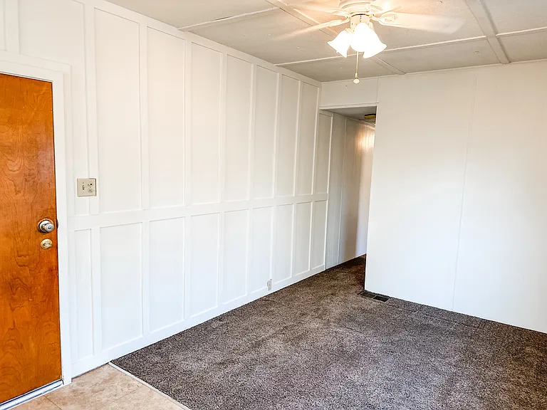 29 Regent Ln #33 — Photo 14