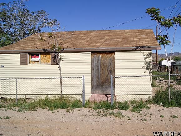 2nd image of 410 Mohave Ave