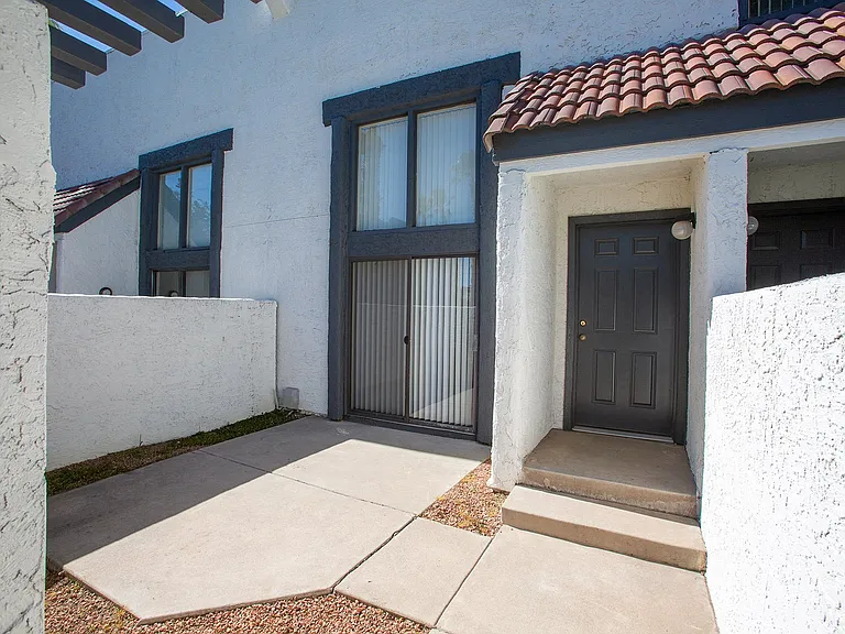 Townhomes on the Park Apartment Homes — Photo 8