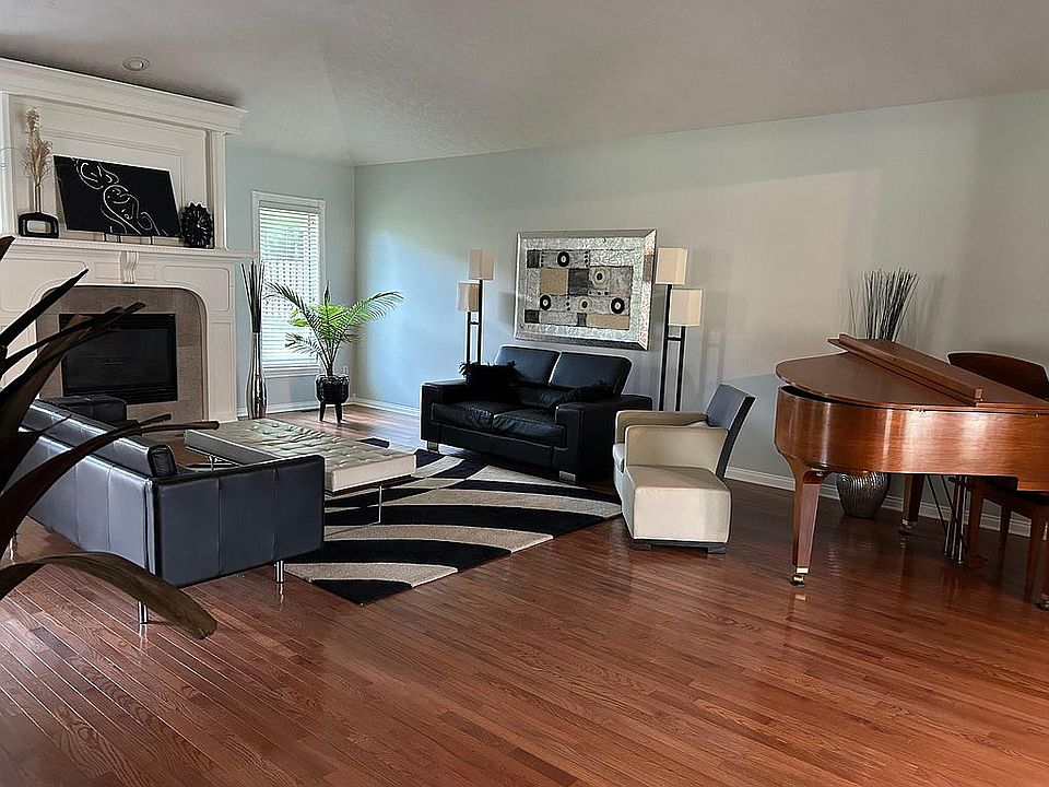 Beautiful one level home!!!