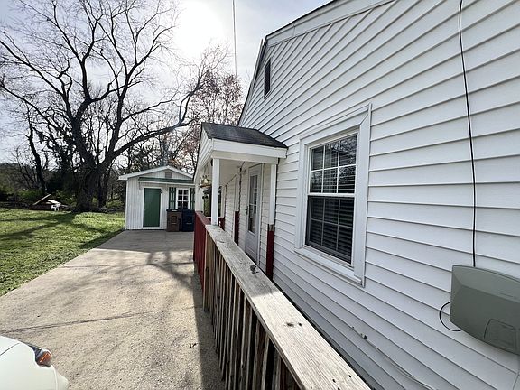 3rd image of 79 Oriel Ave