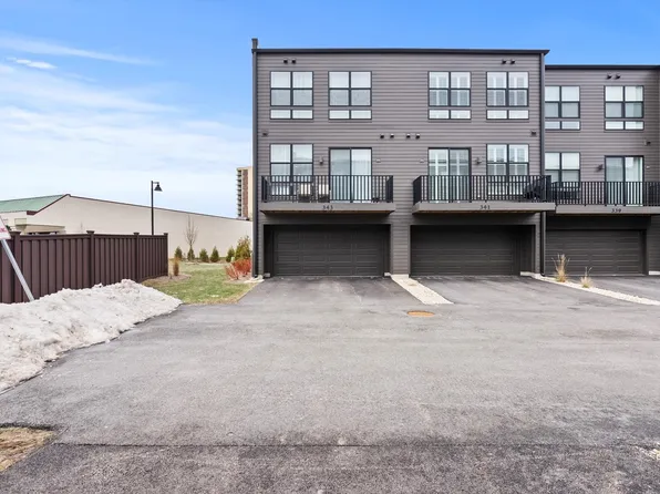 343 Summit Cir #343, Lombard, IL 60148