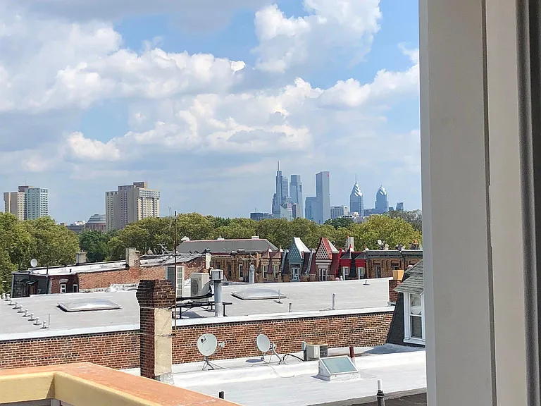 4537 Springfield Ave #4 — Photo 5