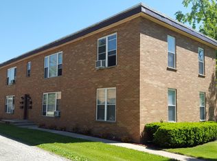 116 W Austin Ave, Libertyville, IL 60048