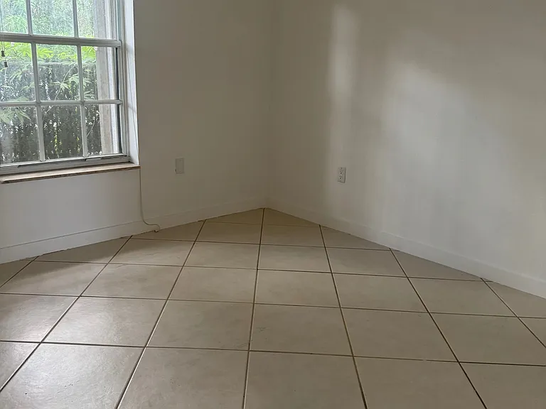 3019 SW 23rd St #3019 — Photo 8