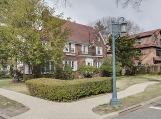 63 Wendover Rd, Forest Hills, NY 11375