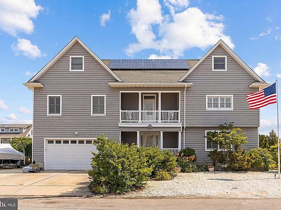 4th image of 33 Sands Point Rd