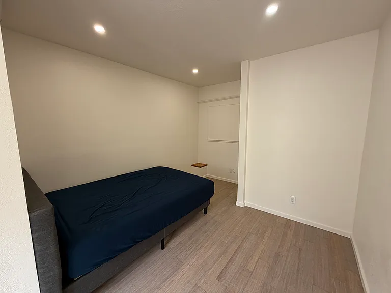 Circle Ct — Photo 2