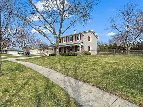 2nd image of 4085 N Parkside Dr