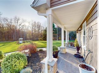 160 Bungy Rd, Glocester, RI 02857