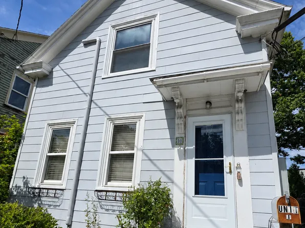 10 Friend St #2, Kennebunk, ME 04043
