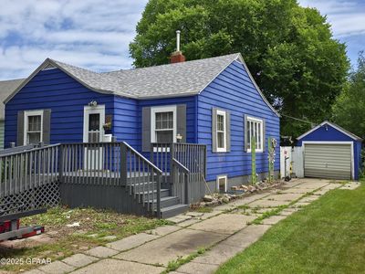 1405 Cherry St, Grand Forks, ND, 58201