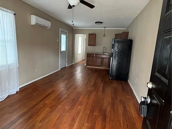5th image of 1012/1014 N 36th St