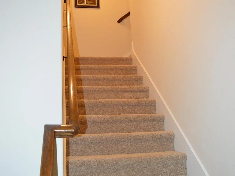 127 Iris Dr — Photo 6