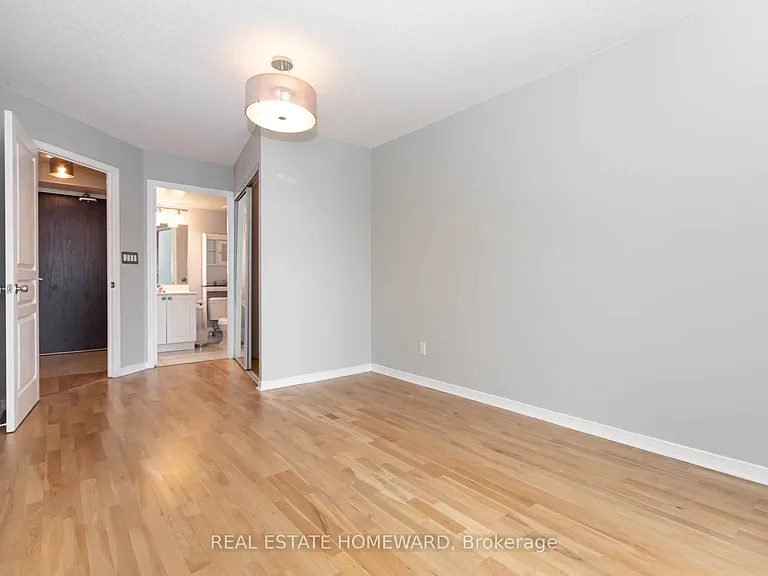 1765 Queen St E #413 — Photo 8