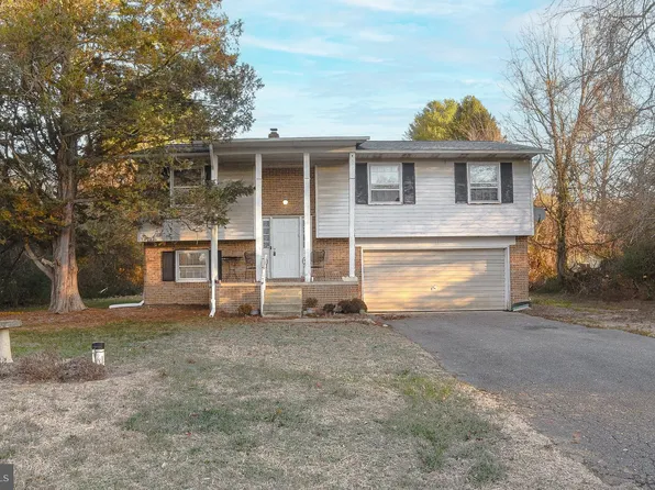 42522 Kenneth Ct, Hollywood, MD 20636