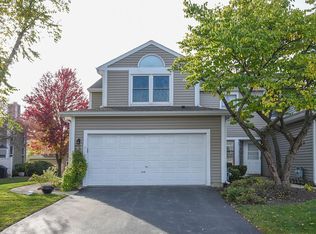 719 Hamilton Cir, Schaumburg, IL 60194