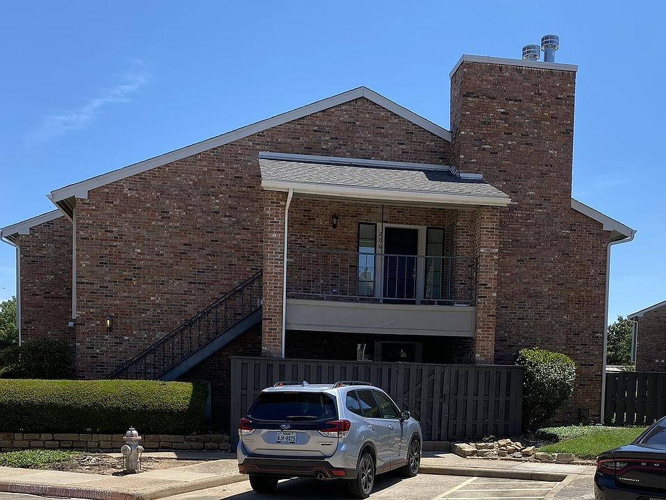 Entrance to condo