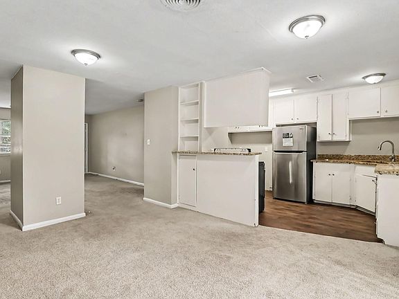 3rd image of 5131 Kelling St