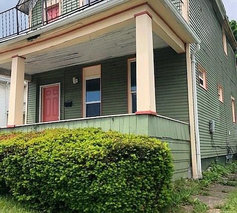 2nd image of 110 E Ferry St