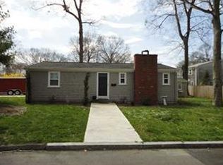 100 Pine Crest Dr, Riverside, RI 02915