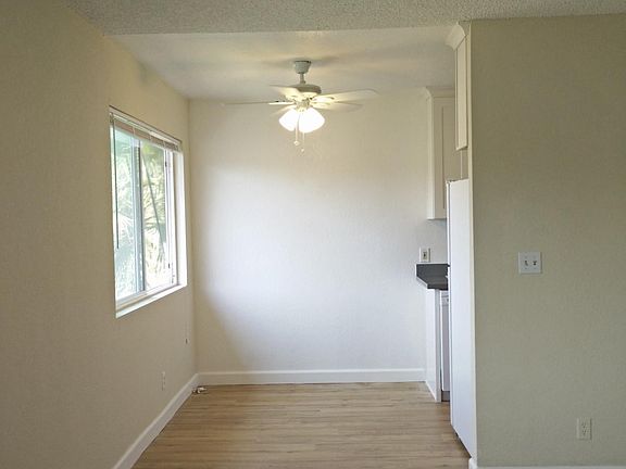 2nd image of 731 Menker Ave APT 2
