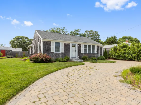41 Sea Gull Lane, West Dennis, MA 02670