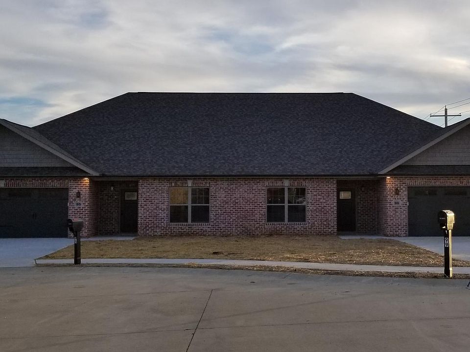 1st image of 95 E Winterfield Cir