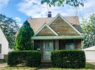 8091 Coolidge Ave, Center Line, MI 48015