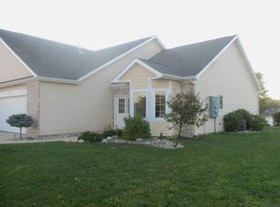 102 Ln 151a Hamilton Lk, Hamilton, IN 46742