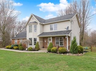 5253 Bassett Rd, Atwater, OH 44201