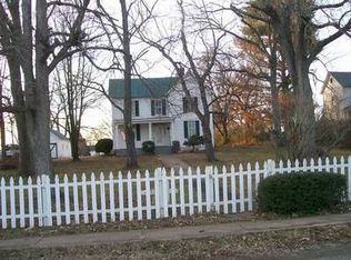 204 N Church St, Remington, VA 22734