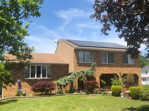 41 Bartha Ave, Edison, NJ 08817