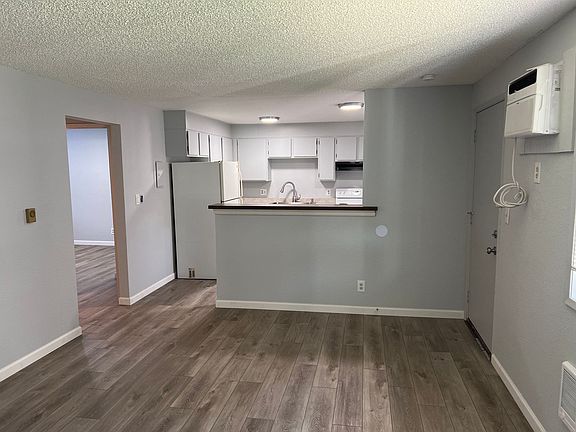 2nd image of 339 Chase Ave #2