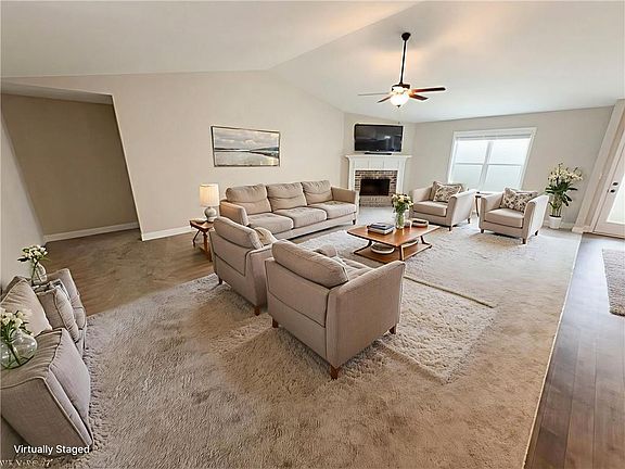2nd image of 951 Oconee Ln