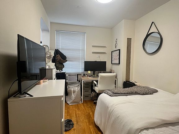 5th image of 216 W 100th St APT 1117