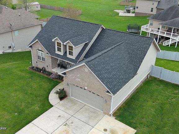 2nd image of 127 E Piedmont Dr