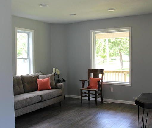 5th image of 1123 Campbell Ave NW