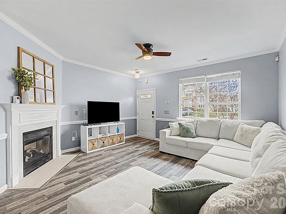 5th image of 122 Chimney Rock Ln