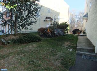 629 Country Ln, Morton, PA 19070