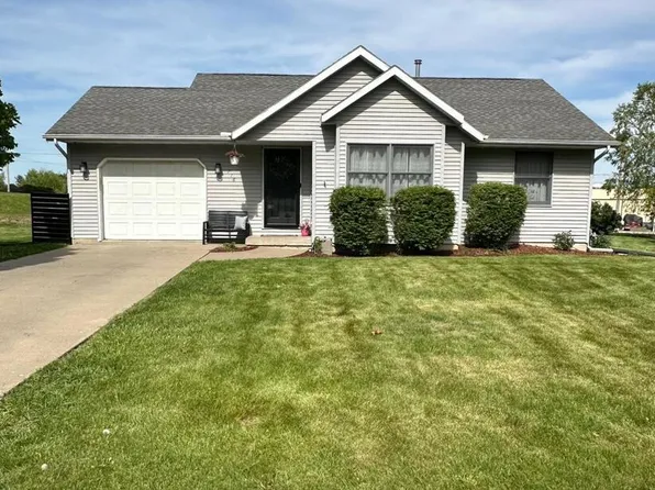 716 Swift Ct, Maquoketa, IA 52060