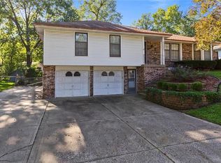 6308 NE Normandy Dr, Kansas City, MO 64118