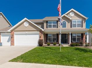 418 Valley Spring Dr, O'Fallon, MO 63366