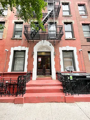 Rented by Urban Real Estate Inc | media 32
