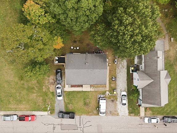 3rd image of 19-21 Moore Ave