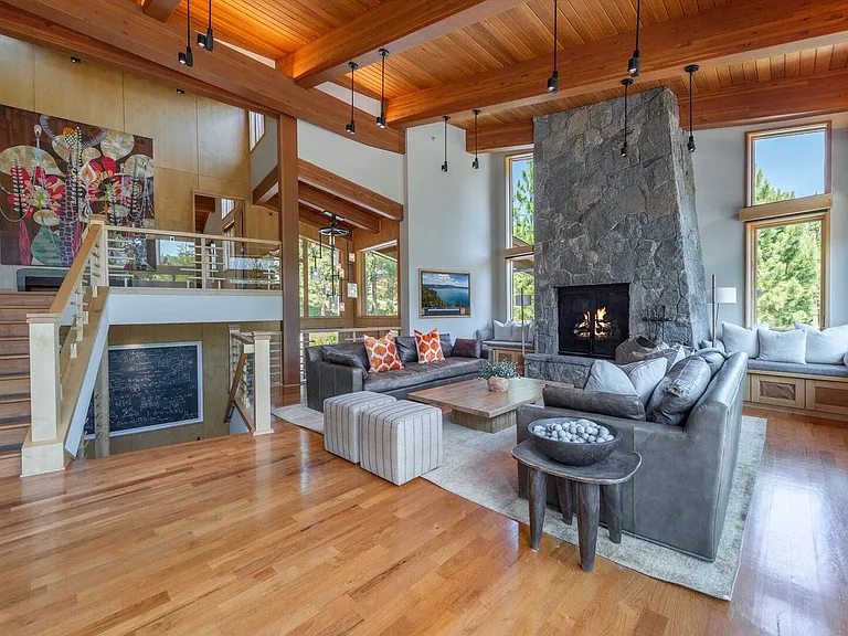 568 Hidden Lake Ct — Photo 8