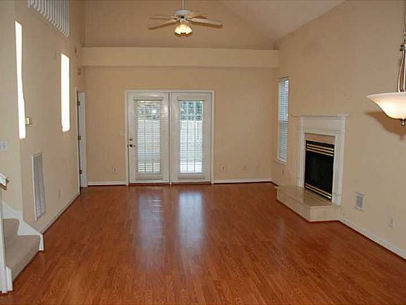 5th image of 2108 Creeks Edge Dr
